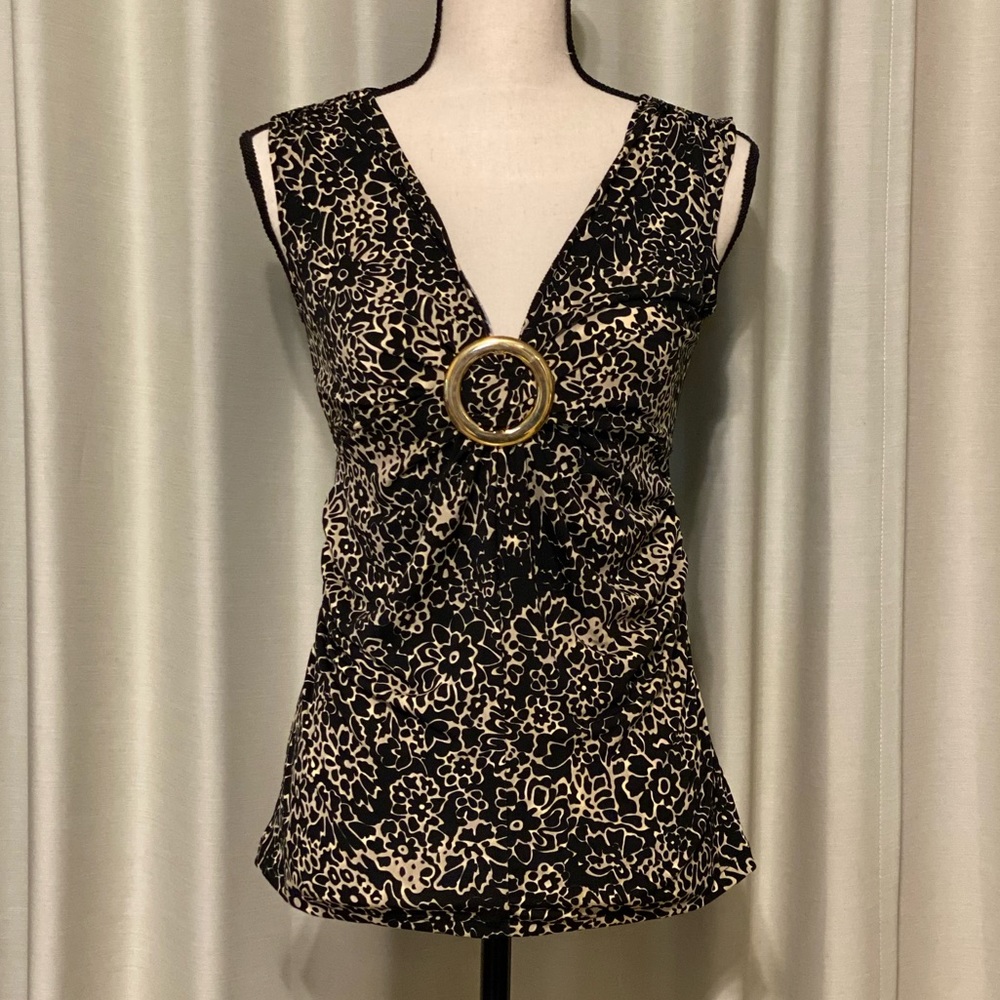 Sleeveless Blouse